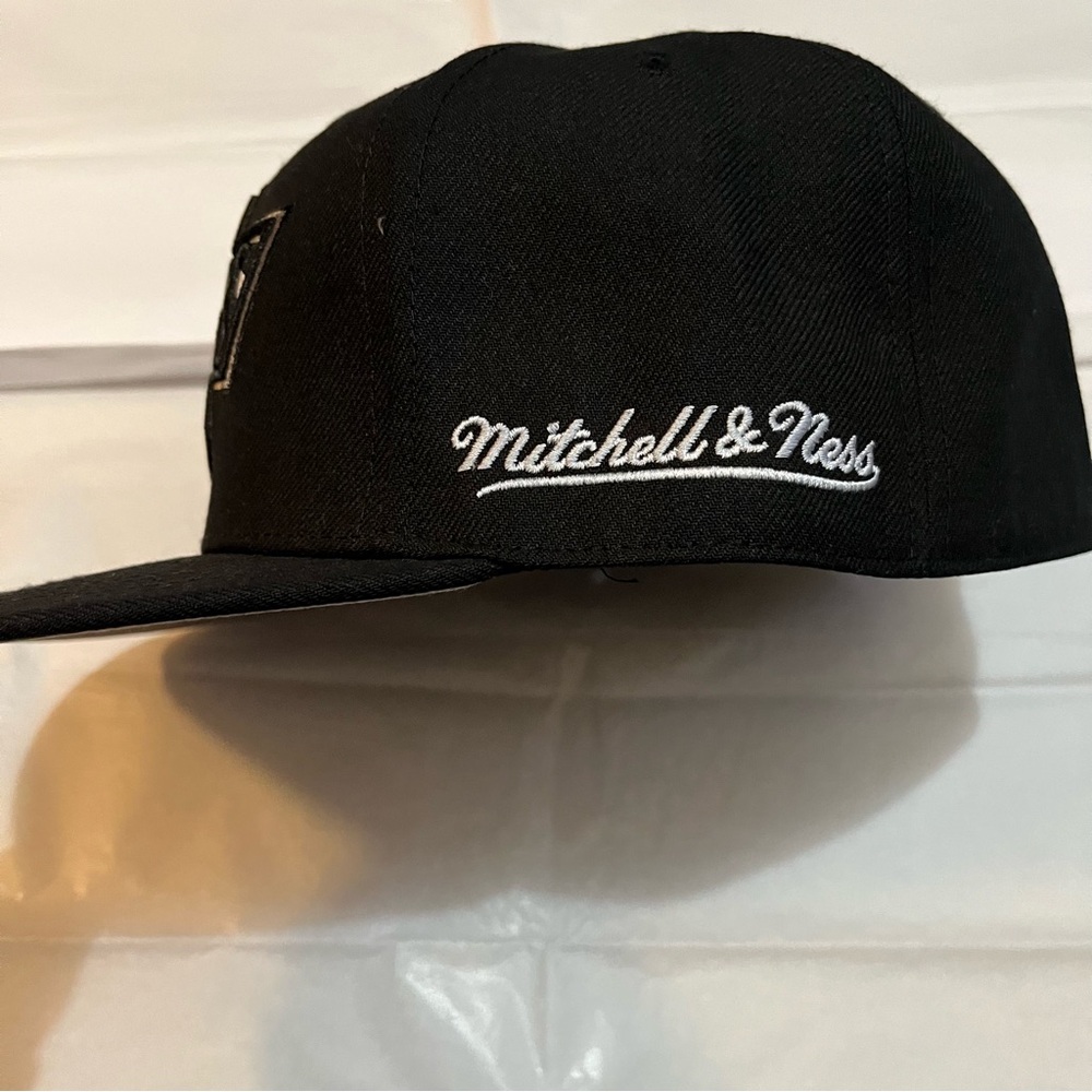 Mitchell & Ness Black Cap
